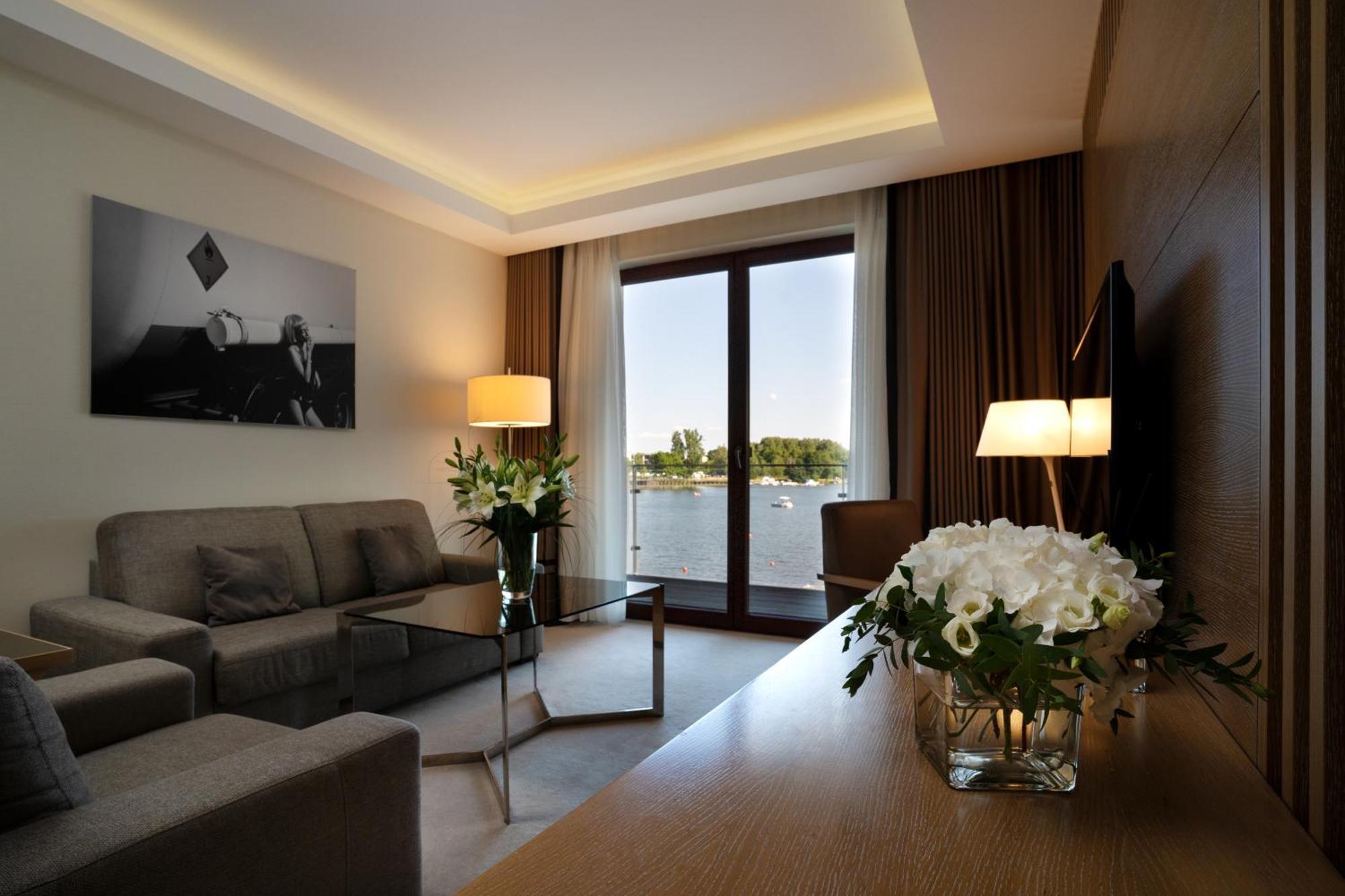 Tiffi Boutique Hotel Opolznevoye Bagian luar foto